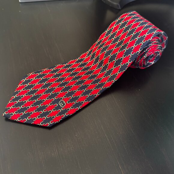 Vintage Gucci Silk Tie Red Blue Gold Chain Geometric Pattern Made in Italy 1980 - Picture 5 of 10